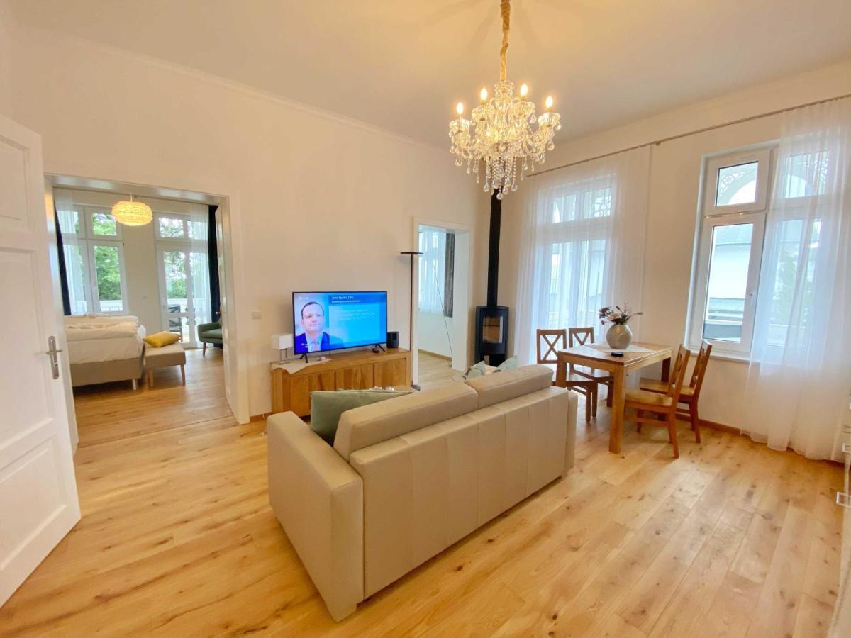 זאסניץ Villa Jenny - Ferienappartement 1 Mit Meerblick מראה חיצוני תמונה
