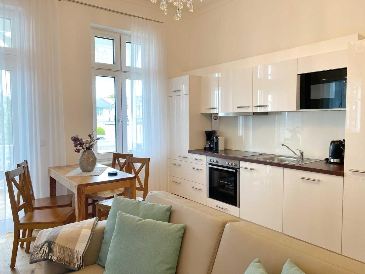 זאסניץ Villa Jenny - Ferienappartement 1 Mit Meerblick מראה חיצוני תמונה